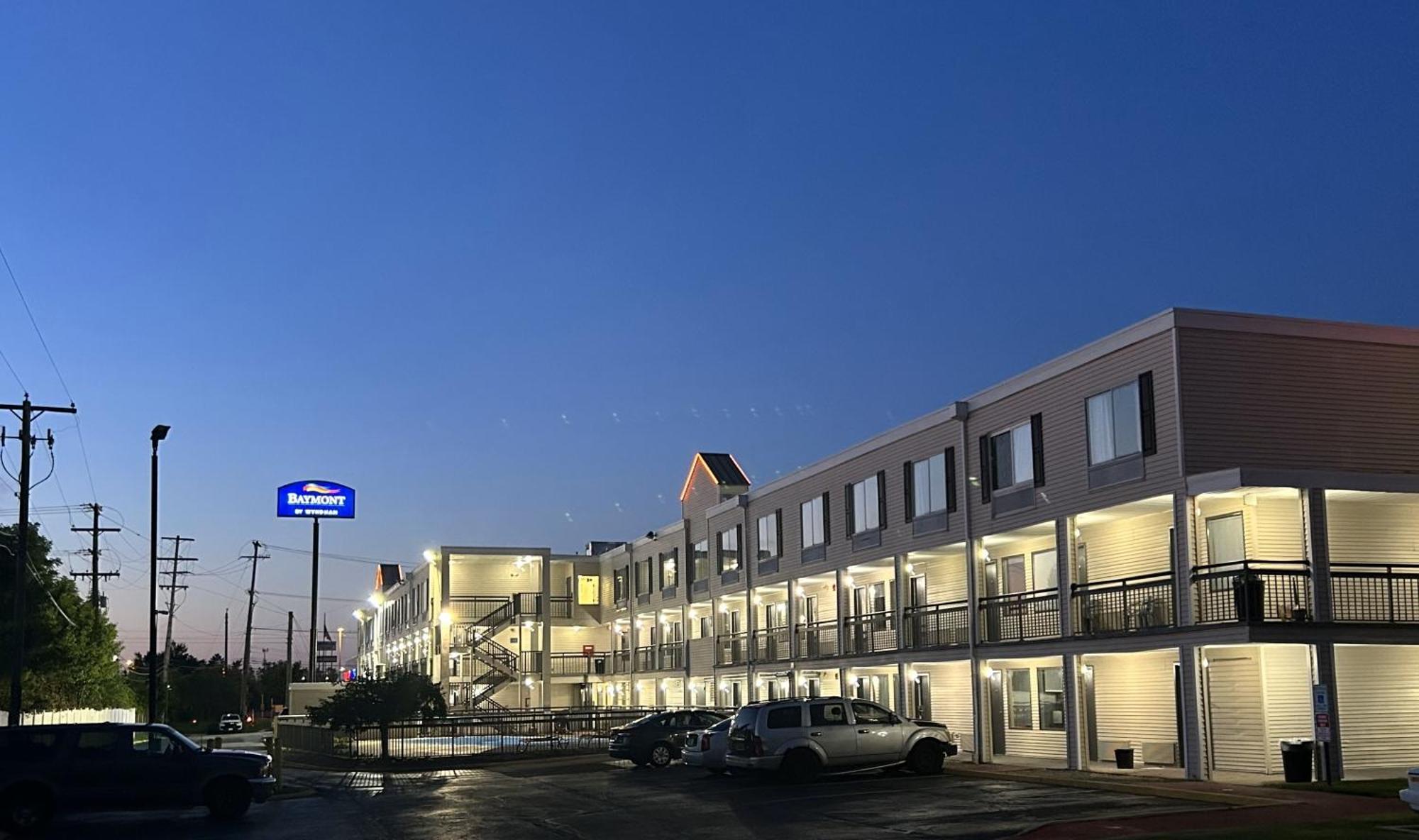 Baymont Inn And Suites By Wyndham Columbus / Near Osu 外观 照片