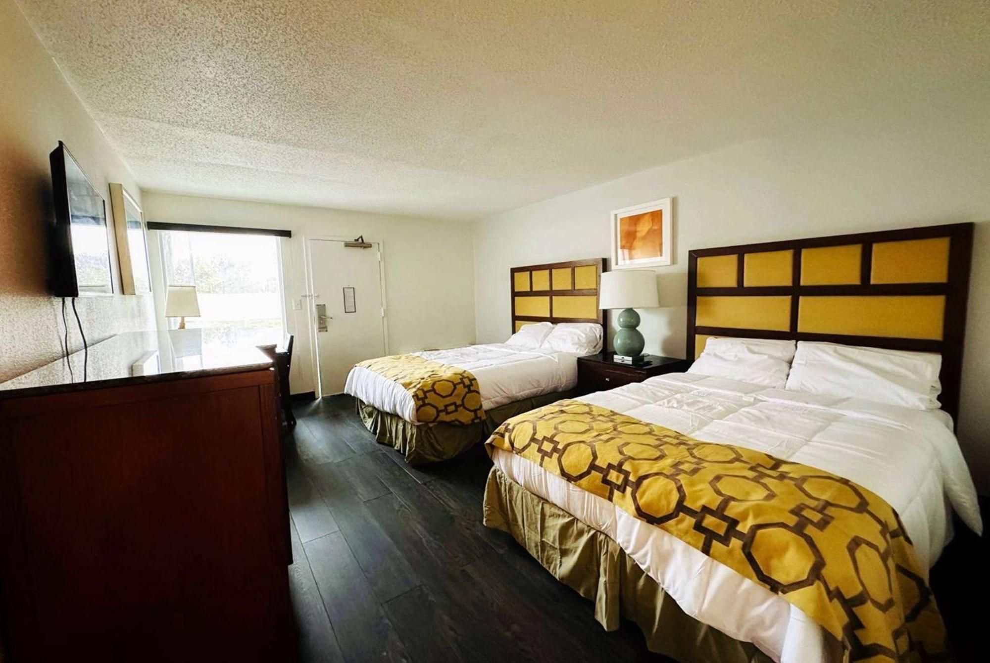 Baymont Inn And Suites By Wyndham Columbus / Near Osu 外观 照片